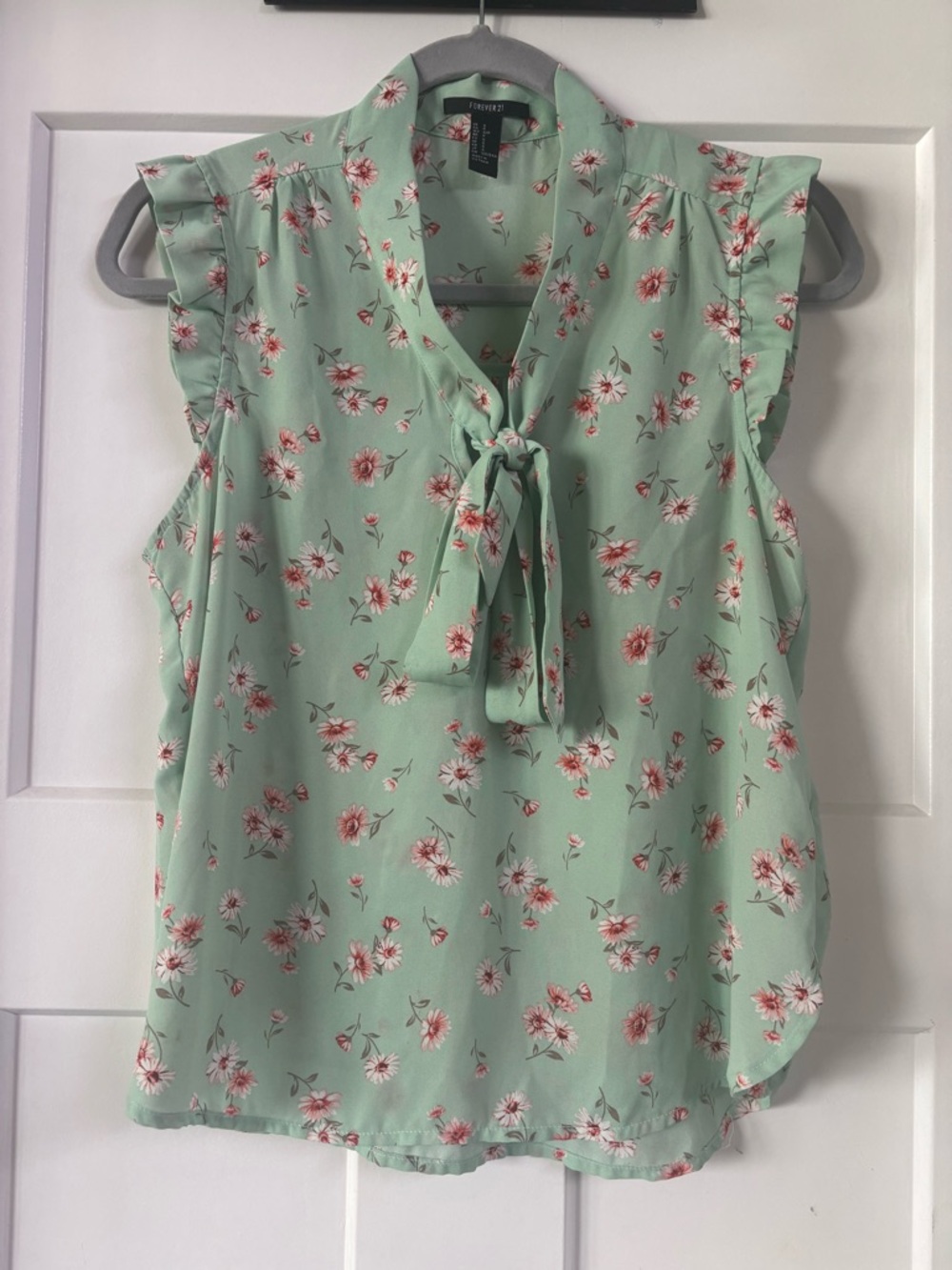 Forever 21 Mint Green Floral Tie-Neck Sleeveless Blouse